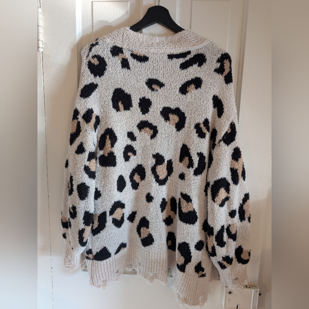 New In Deconstructed Sweater Cardigam - Picture 3 of 10
